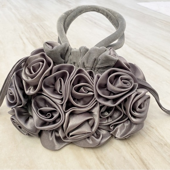 Gray Roses Bag Valentine's Day Drawstring Clutch Velour - Picture 8 of 9